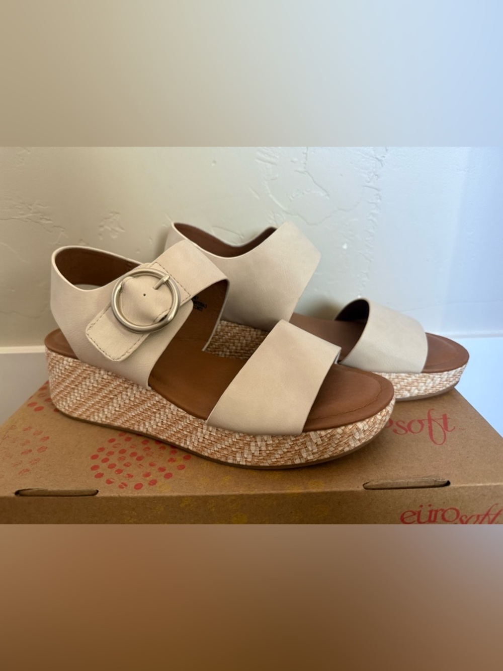 Eurosoft Sandals Womens 6.5 Finley Bone Wedge Faux Leather Buckle Platform